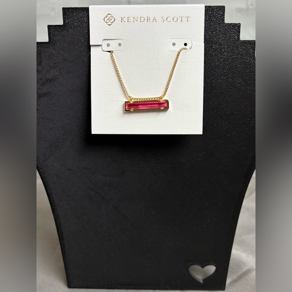 Kendra Scott Leanor Necklace - Picture 3 of 7